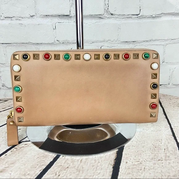 Valentino Rockstud zippy zip-around leather wallet - Picture 2 of 16